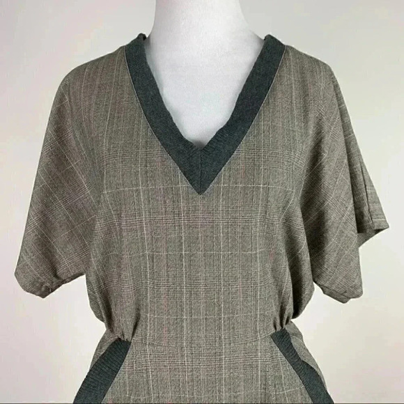 New Louis Verdad dress size 2 gray pink plaid v-neck with pockets career - Picture 5 of 11